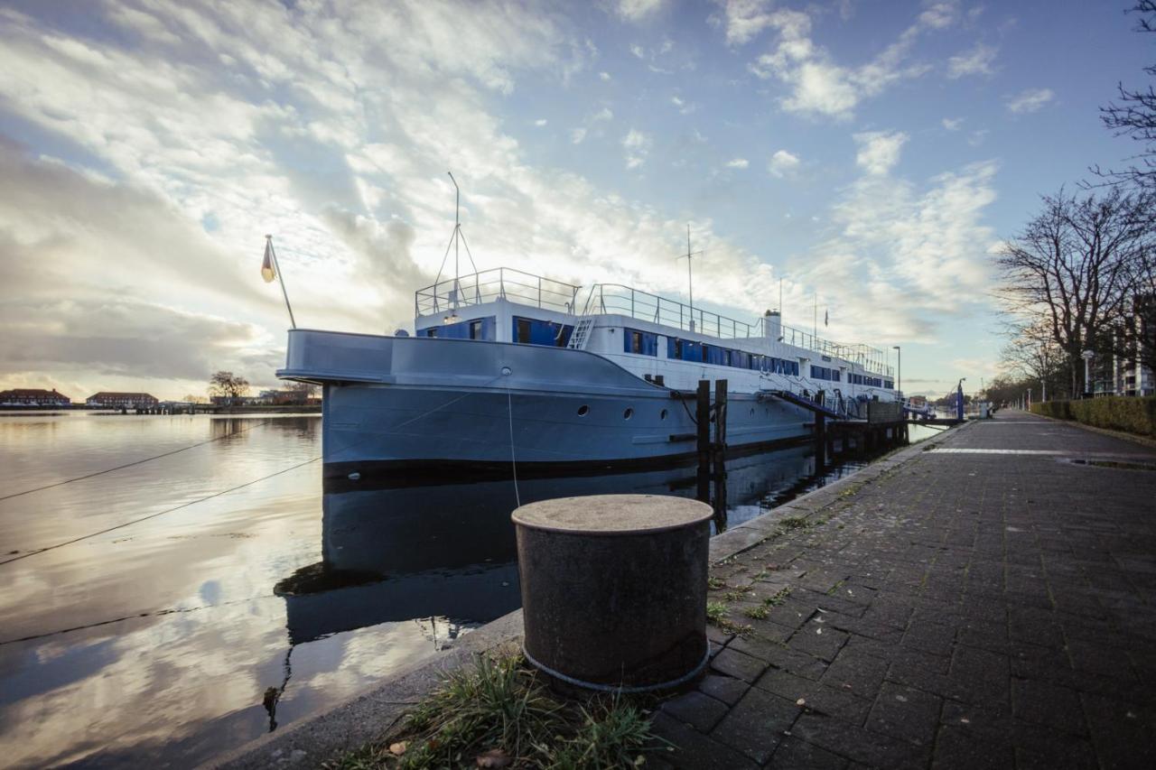 Hotel Arcona - Uebernachten Auf Dem Wasser - Direkt Am Bontekai Wilhelmshaven